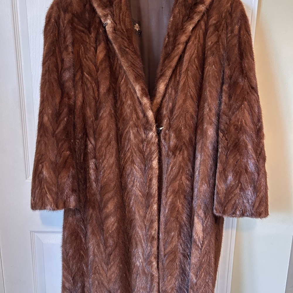 Vintage 100% Mink Coat c. 1950s-60s